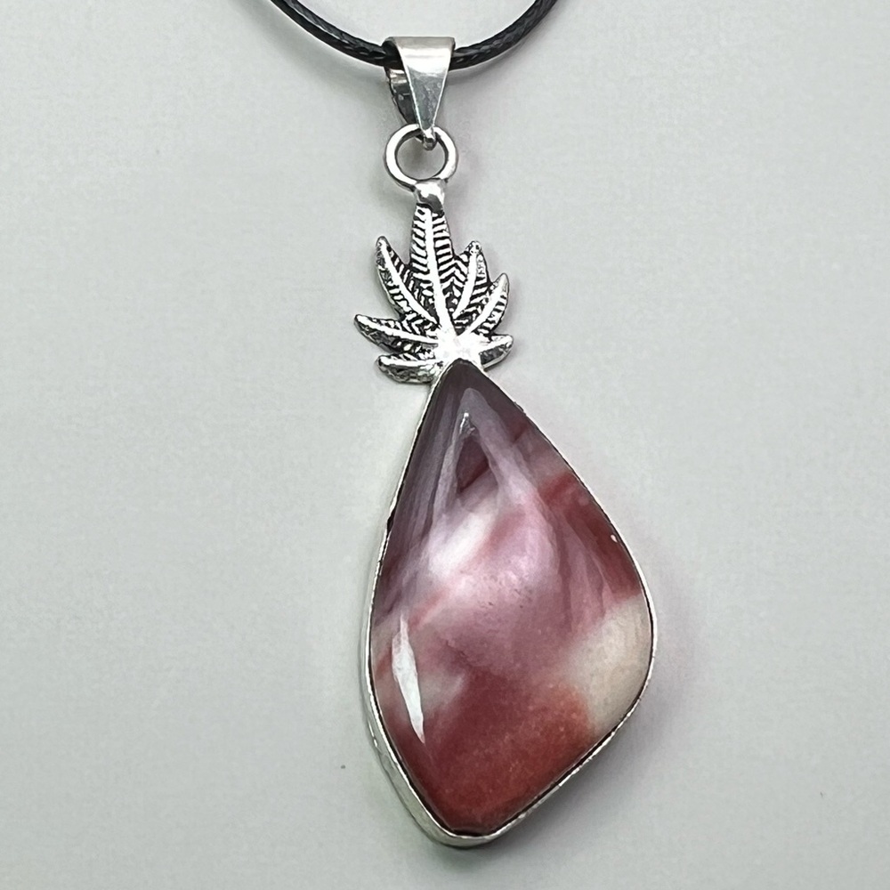 New Mookaite Stone Pot Leaf Silver Overlay Pendant Necklace w Cord 420